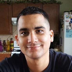 Meet your Posher, Carlos